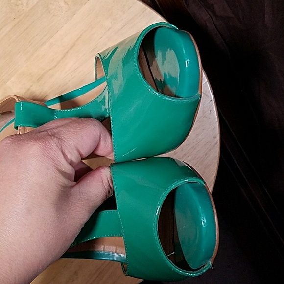 Gianni Bini heels - Picture 4 of 6